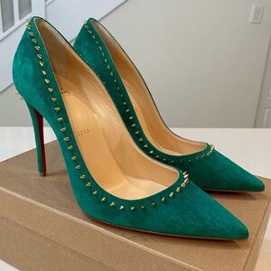 Christian Louboutin Anjalina 100 Veau Velours Green Pumps